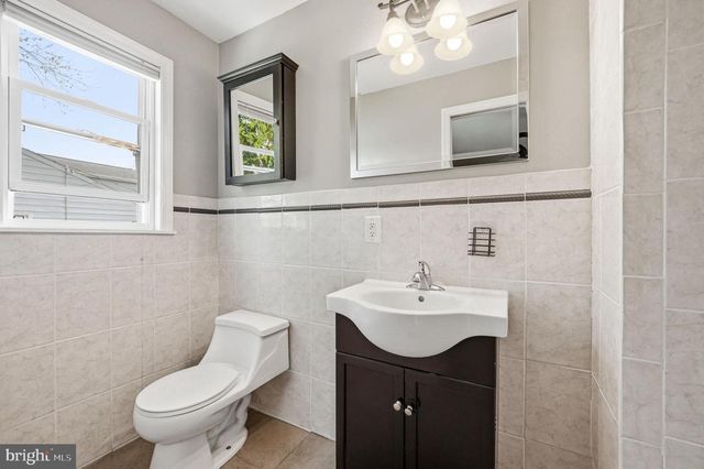 1606 PLEASANT DR, Cherry Hill, NJ 08003