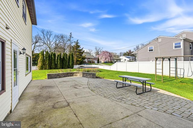 1606 PLEASANT DR, Cherry Hill, NJ 08003