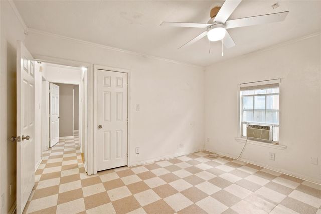 5005 Lyons Avenue, Houston, TX 77020