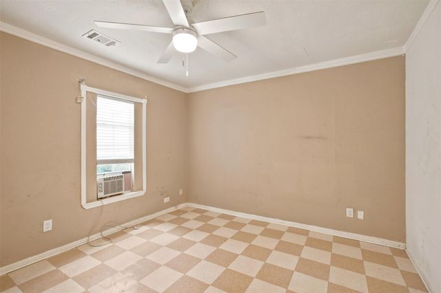 5005 Lyons Avenue, Houston, TX 77020