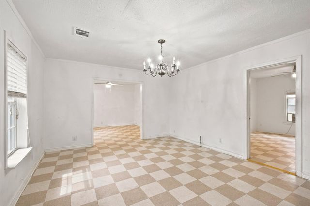 5005 Lyons Avenue, Houston, TX 77020