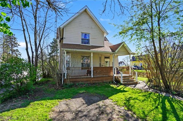 1916 4th Street SE, Canton, OH 44707