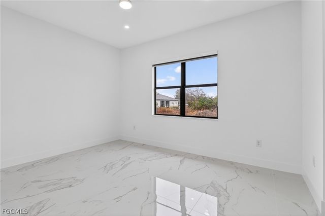 4107 16th ST SW, Lehigh Acres, FL 33976