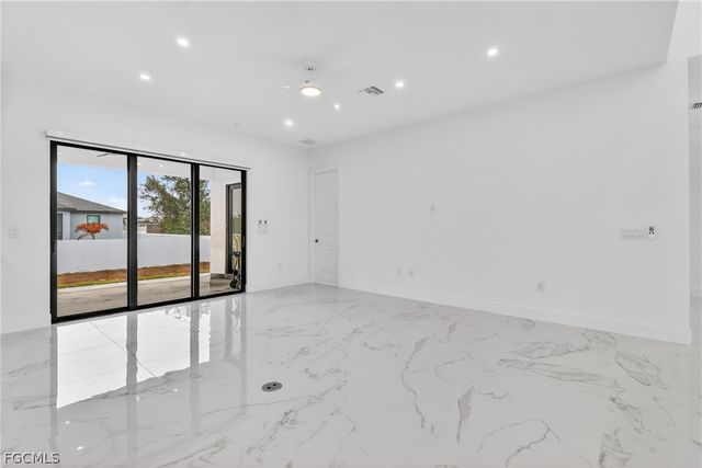 4107 16th ST SW, Lehigh Acres, FL 33976