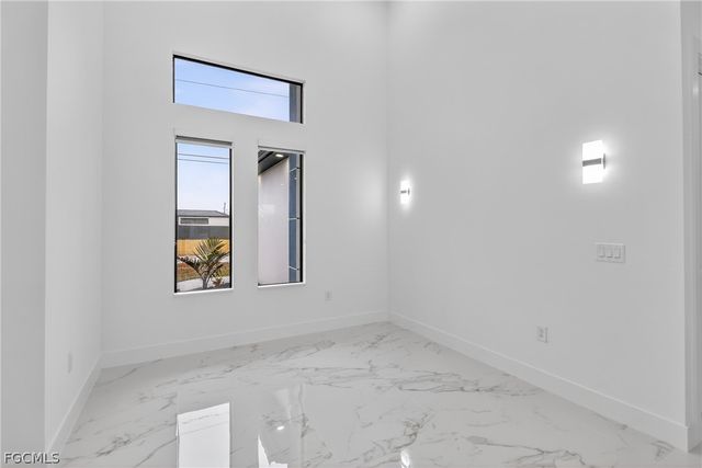 4107 16th ST SW, Lehigh Acres, FL 33976