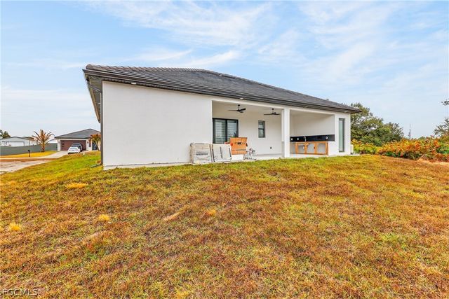 4107 16th ST SW, Lehigh Acres, FL 33976