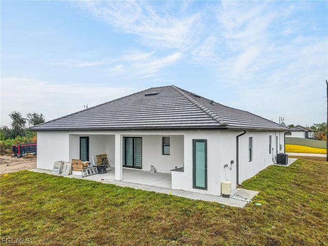 4107 16th ST SW, Lehigh Acres, FL 33976