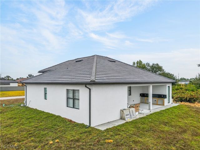 4107 16th ST SW, Lehigh Acres, FL 33976