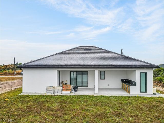 4107 16th ST SW, Lehigh Acres, FL 33976