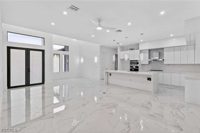 4107 16th ST SW, Lehigh Acres, FL 33976