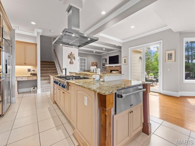 360 Laduemont Drive, St Louis, MO 63141