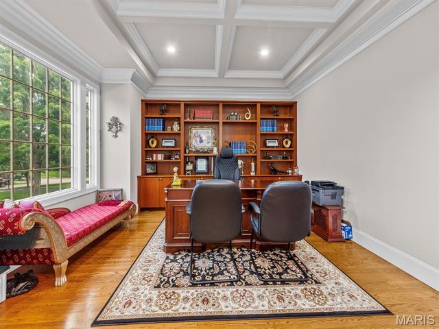 360 Laduemont Drive, St Louis, MO 63141