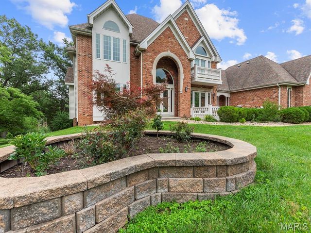 360 Laduemont Drive, St Louis, MO 63141