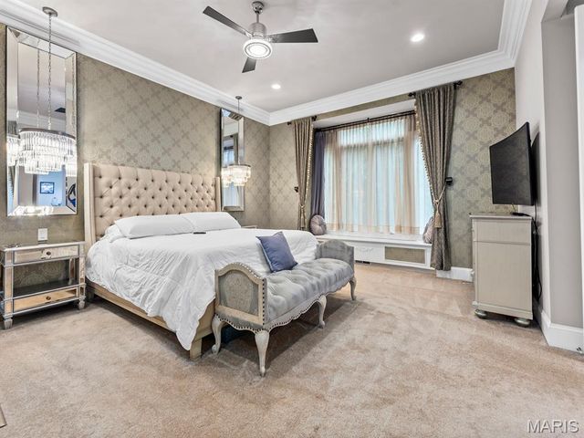 360 Laduemont Drive, St Louis, MO 63141