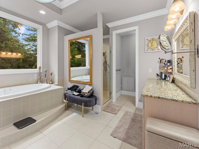 360 Laduemont Drive, St Louis, MO 63141