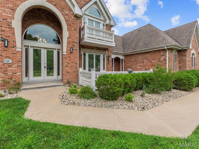 360 Laduemont Drive, St Louis, MO 63141
