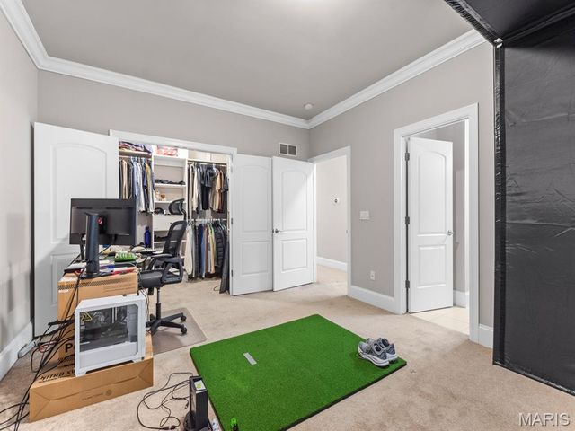 360 Laduemont Drive, St Louis, MO 63141