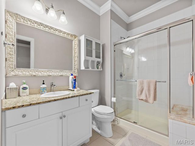 360 Laduemont Drive, St Louis, MO 63141