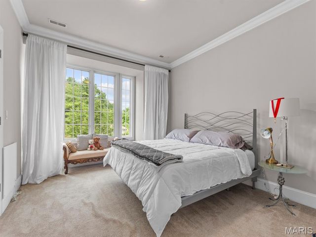 360 Laduemont Drive, St Louis, MO 63141