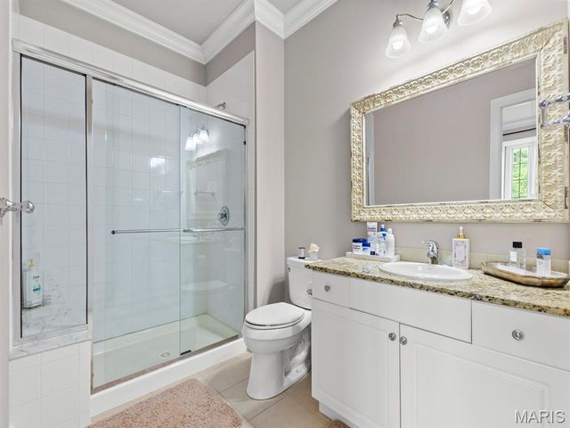 360 Laduemont Drive, St Louis, MO 63141