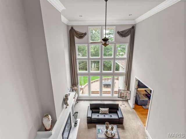 360 Laduemont Drive, St Louis, MO 63141