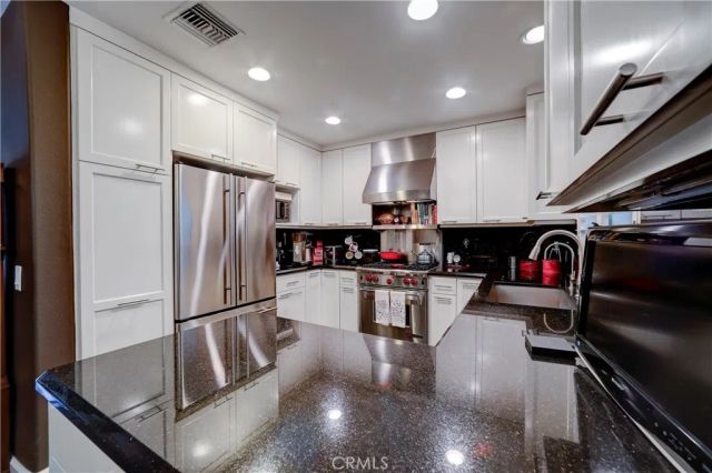 12060 Hoffman 107, Studio City, CA 91604