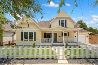 2118 Nicholson Street, Houston, TX 77008