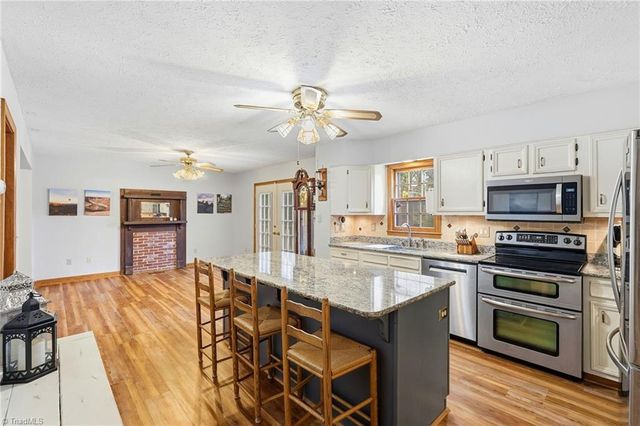 1507 NC Highway 65 E, Walnut Cove, NC 27052