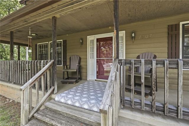 1507 NC Highway 65 E, Walnut Cove, NC 27052