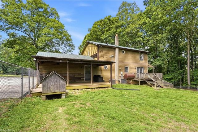 1507 NC Highway 65 E, Walnut Cove, NC 27052