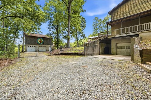 1507 NC Highway 65 E, Walnut Cove, NC 27052