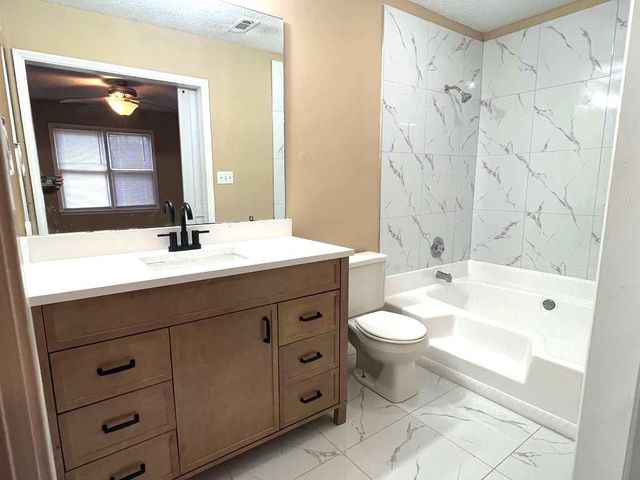 8034 S Bay Court, Riverdale, GA 30274