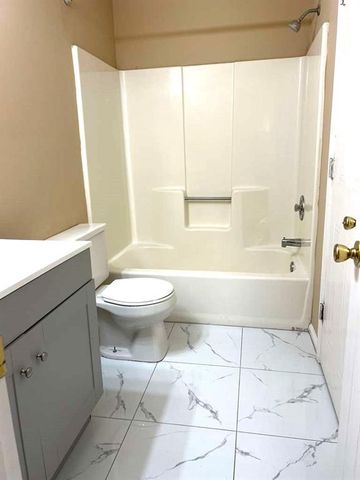 8034 S Bay Court, Riverdale, GA 30274