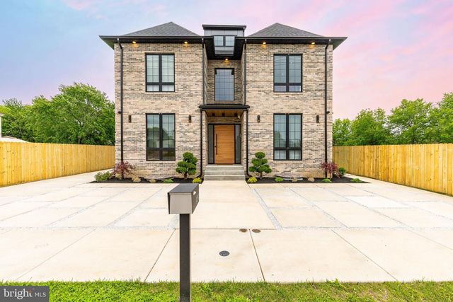 9739-00 KREWSTOWN RD, Philadelphia, PA 19115