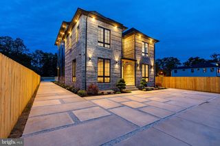 9739-00 KREWSTOWN RD, Philadelphia, PA 19115