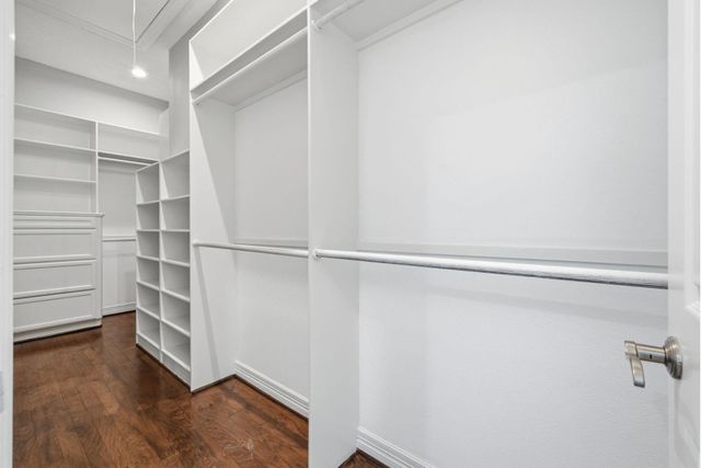 1834 Woodvine Drive, Houston, TX 77055