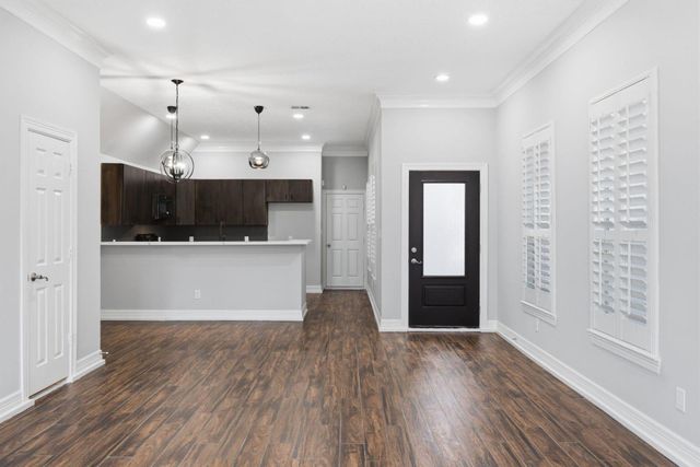 1834 Woodvine Drive, Houston, TX 77055