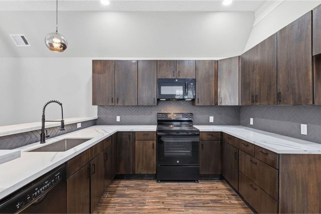 1834 Woodvine Drive, Houston, TX 77055