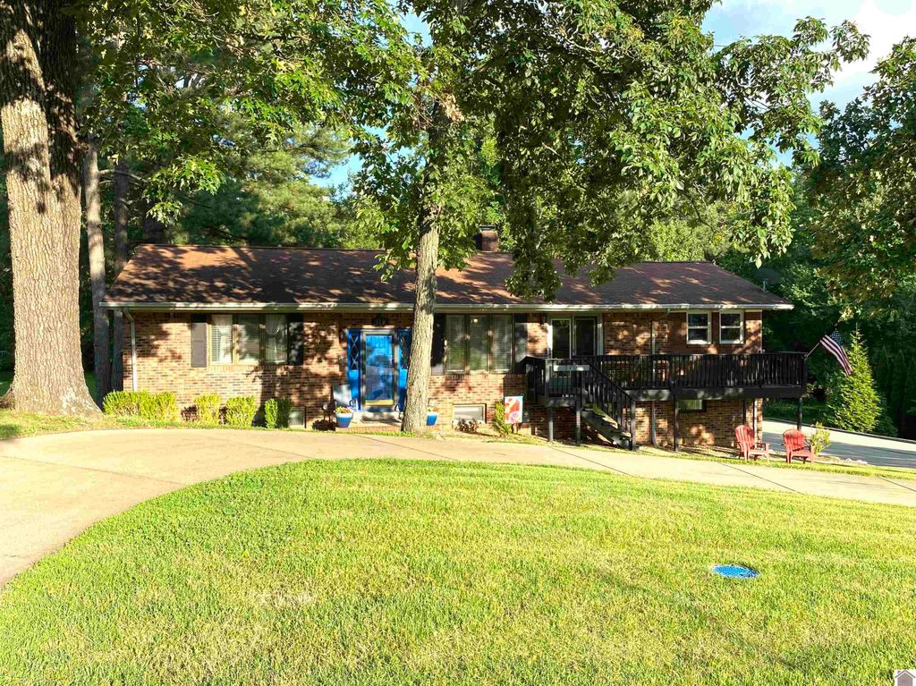 310 Boxwood Drive, Paducah, KY 42001