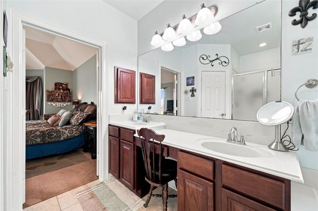 8950 Tumblewood Drive, Beach City, TX 77523