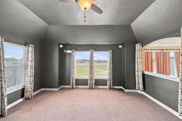 8950 Tumblewood Drive, Beach City, TX 77523
