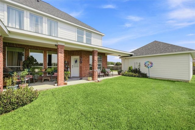 8950 Tumblewood Drive, Beach City, TX 77523