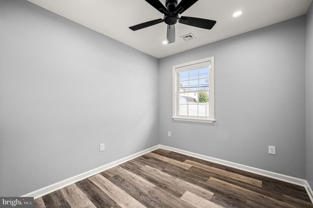 34 SHEPHERD LN, Levittown, PA 19055