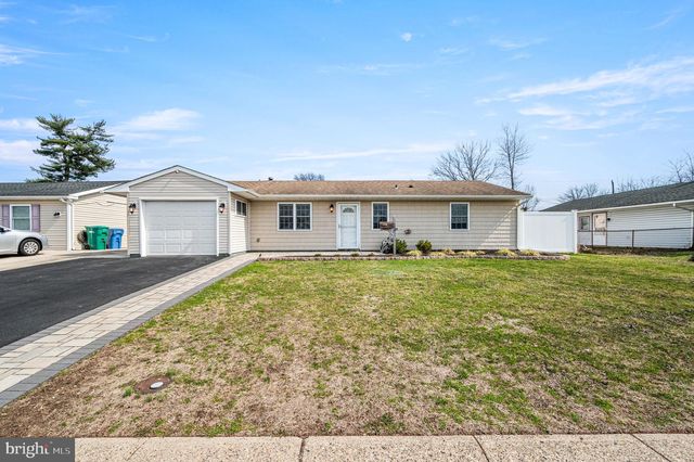 34 SHEPHERD LN, Levittown, PA 19055