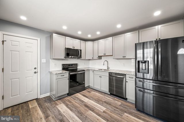 34 SHEPHERD LN, Levittown, PA 19055