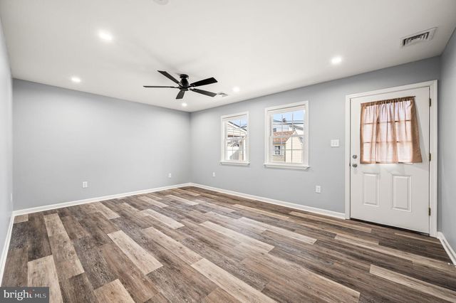 34 SHEPHERD LN, Levittown, PA 19055