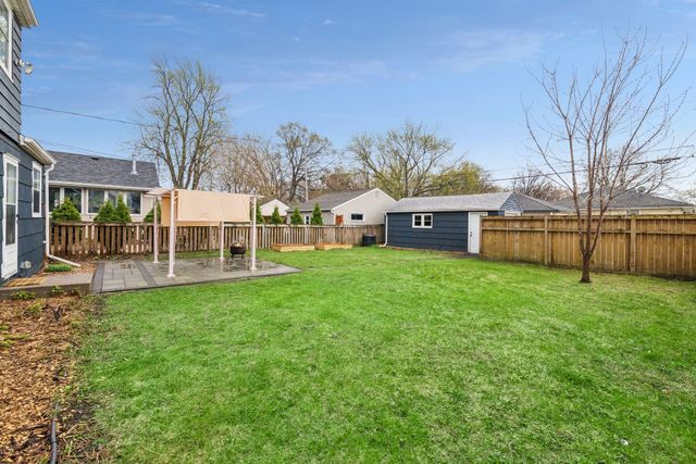 1605 Nokomis Court, Minneapolis, MN 55417