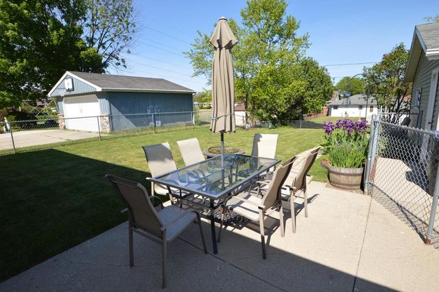 6162 S Delaware AVENUE, Cudahy, WI 53110