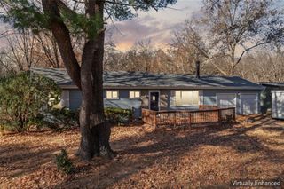 7000 NW Eastside Drive, Kansas City, MO 64152