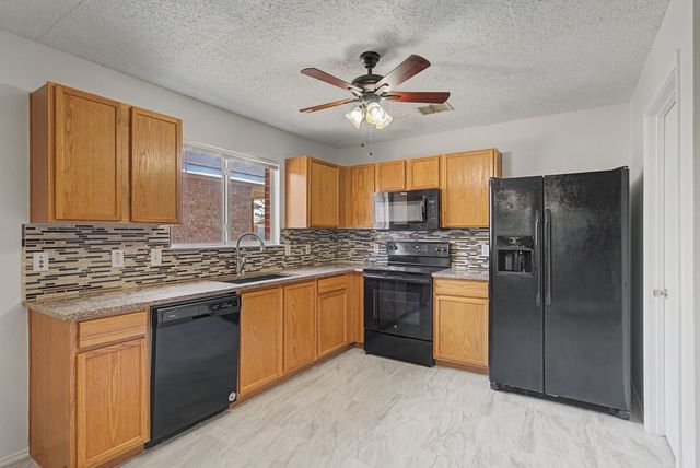 1421 Knottingham Drive, Little Elm, TX 75068